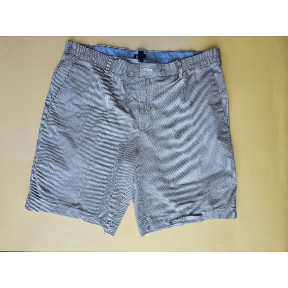 IZOD blue and white seer sucker shorts size 40 - Picture 3 of 6